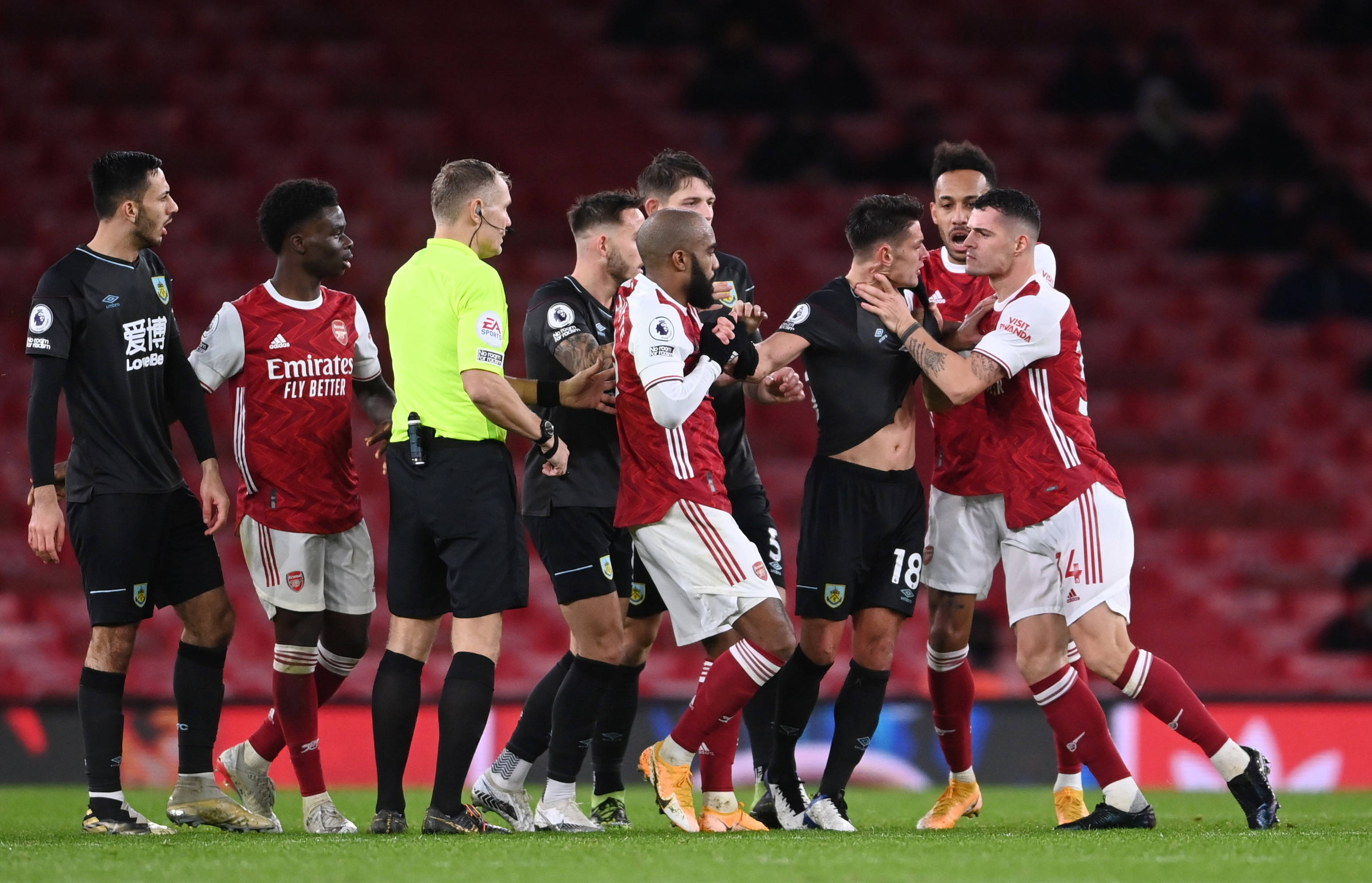 及在联赛中 及在联赛中